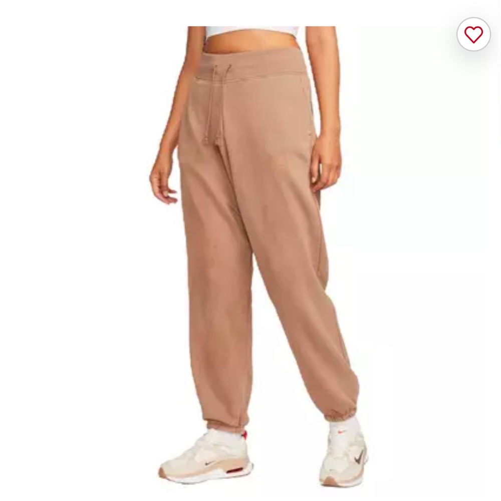 High waisted oversized fit NEW Nike sweat pants in tan